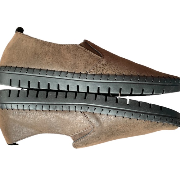 Easy Street Fresh Brown Slip On Lightweight Moc Shoes Women’s Size 8.5 NWB - Picture 15 of 15